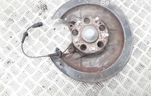 Honda Civic Rear wheel hub spindle/knuckle 