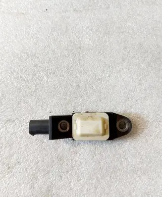 Chrysler Voyager Airbag deployment crash/impact sensor 04896059AA 1657302905