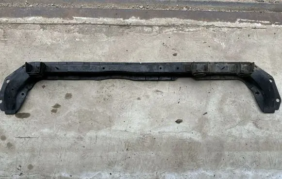 Nissan X-Trail T32 Bottom radiator support slam panel 