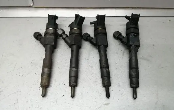 Fuel injectors set