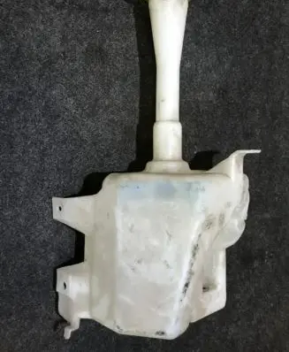 Nissan Almera Windshield washer fluid reservoir/tank