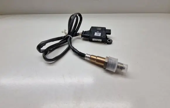 Land Rover Discovery 5 Lambda probe sensor LK625H310AC 0537703 0281008520