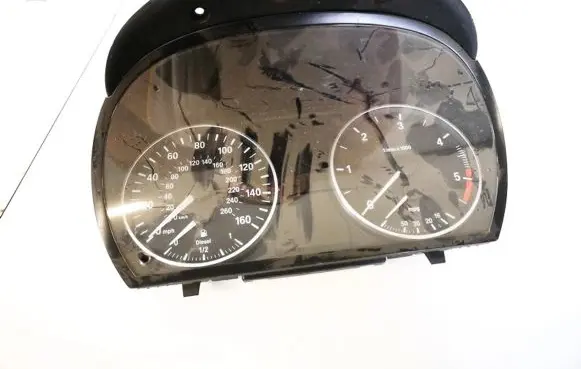 BMW 3 E90 E91 Speedometer (instrument cluster) 102538075 1025380-75