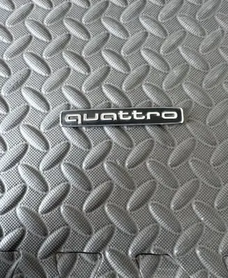 Audi Q7 4M Manufacturer badge logo/emblem 4M0853737