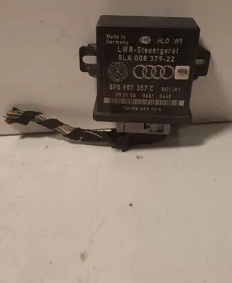 Audi A6 S6 C6 4F Light module LCM 5LA00837922 8P0907357C