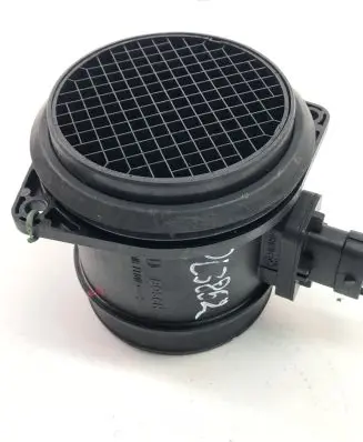 Volvo V70 Mass air flow meter 30785472