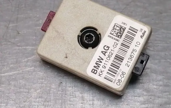 BMW 3 E90 E91 Antenna control unit 9110621 213675