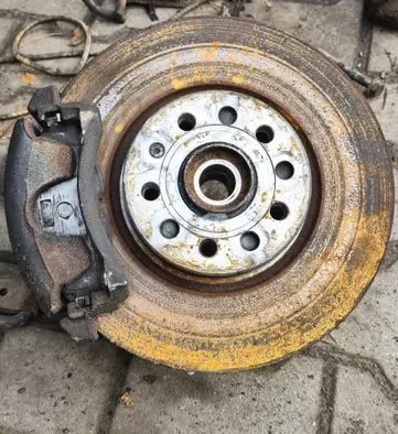 Volkswagen Golf VII Front wheel hub spindle knuckle brak