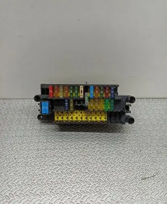 Citroen Xsara Picasso Fuse module 9635519180