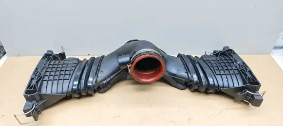 Mercedes-Benz E A207 Turbo air intake inlet pipe/hose A6420901142