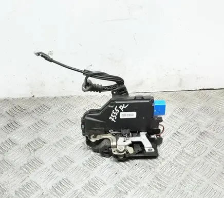 Skoda Octavia Mk2 (1Z) Front door lock 3D2837016 ZWL3A0047 PA6630YGF