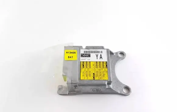 Toyota Prius (XW30) Airbag control unit/module 89170-47101 150300-6361