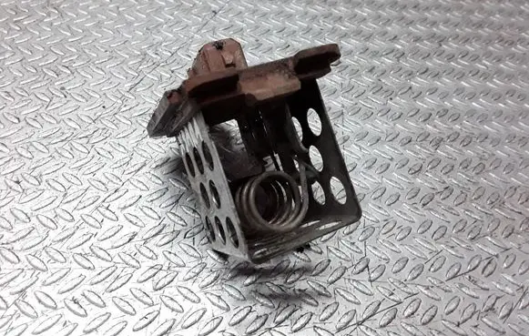 Citroen C5 Coolant fan relay 9641212580