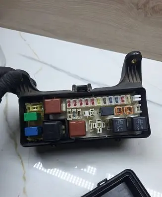 Toyota Previa (XR30, XR40) II Fuse box set 8267228040