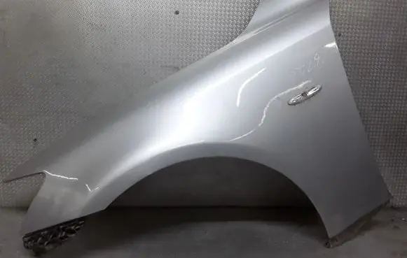 Lexus IS 220D-250-350 Fender