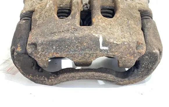 Renault Master III Front brake caliper 