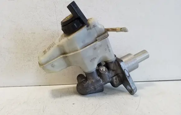 Skoda Superb B6 (3T) Master brake cylinder 1K2611301C