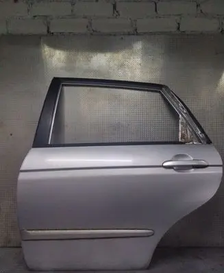 KIA Cerato Rear door