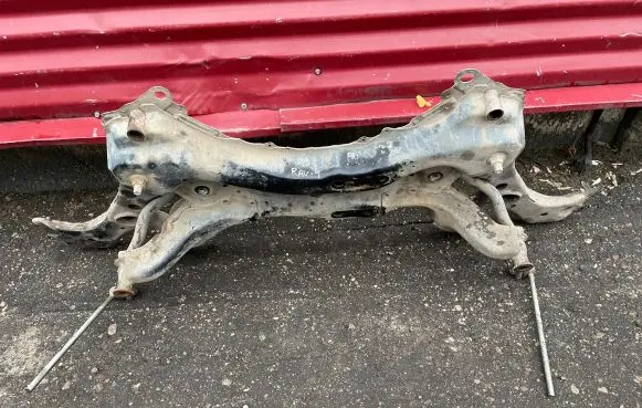 Toyota RAV 4 (XA30) Front subframe