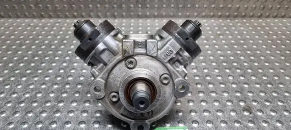 Audi A6 S6 C7 4G Fuel injection high pressure pump S18031598 059130755CG