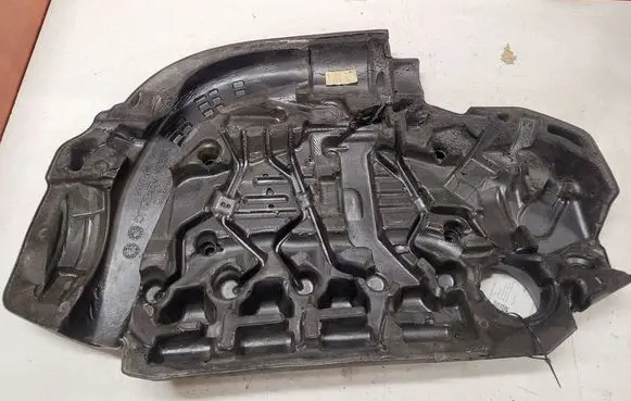 Volvo V40 Engine cover (trim) 30757910
