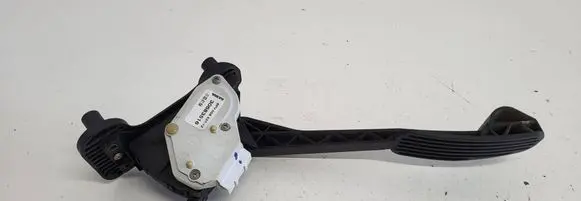 Volvo V70 Accelerator throttle pedal 6PV00853712 30683516