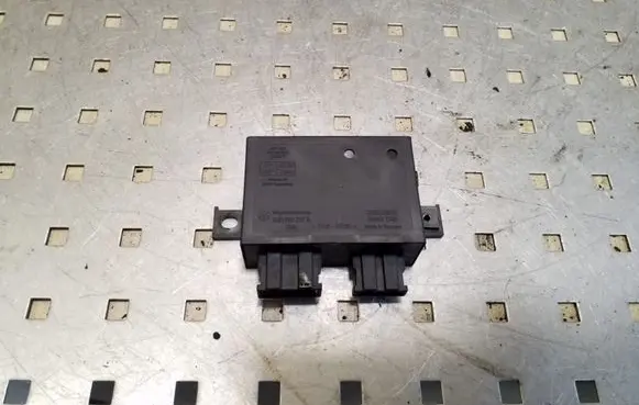 Volkswagen Transporter - Caravelle T4 Immobilizer control unit/module 6H0953257B