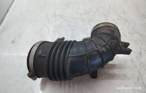 Honda CR-V Air intake hose/pipe