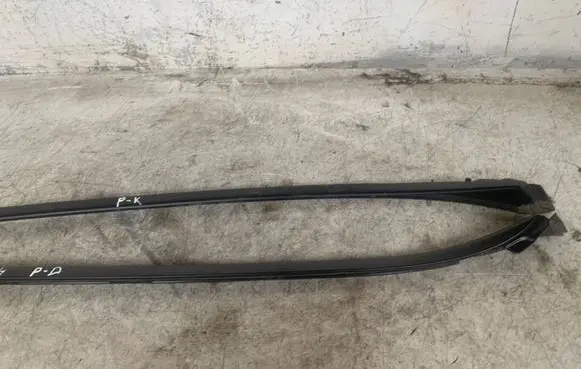 Opel Astra K Windshield trim