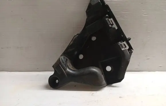 Volvo XC60 Front bumper mounting bracket 30764619