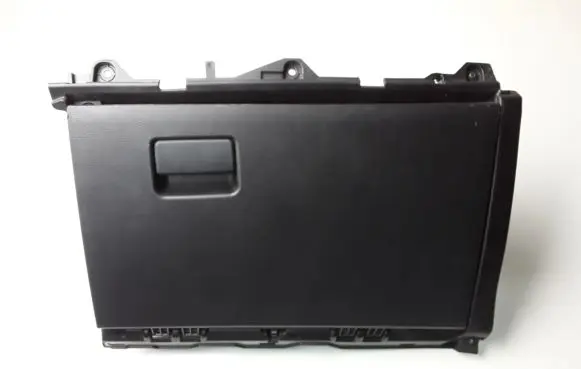 Suzuki Swace Glove box