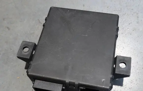 Audi A1 Gateway control module 8X0907468A