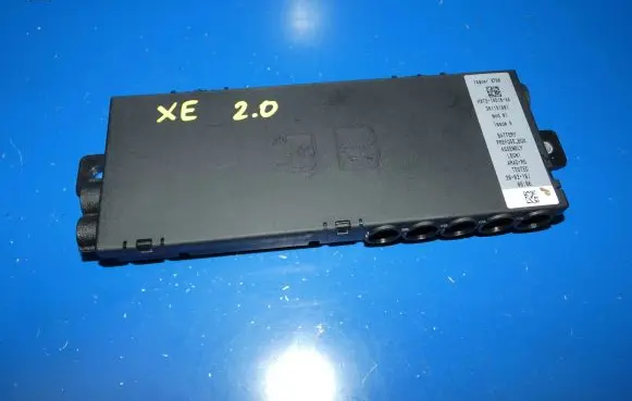 Jaguar XE Fuse box set HX73-14516-AA 301191801 J39U2EX760