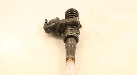 Seat Leon (1P) Fuel injector 0414720313