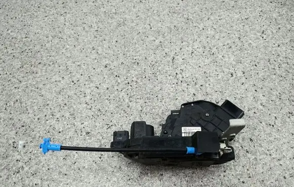 Ford Mondeo MK IV Front door lock 8S7AA21812GA