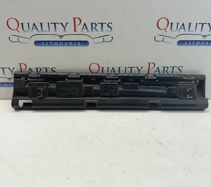 BMW X1 F48 F49 Sill supporting ledge 7332329
