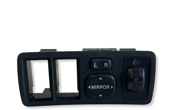 Toyota Avensis T250 Wing mirror switch 183574