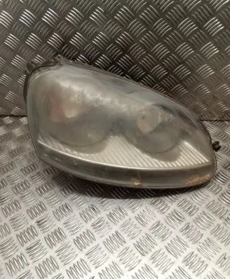 Volkswagen Golf V Headlight/headlamp
