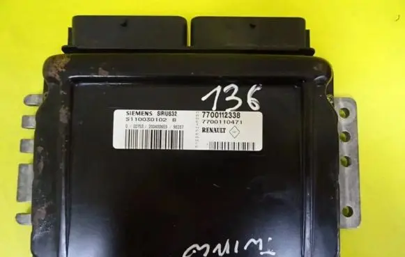 Renault Twingo I Engine control unit/module S110030102B 7700112338