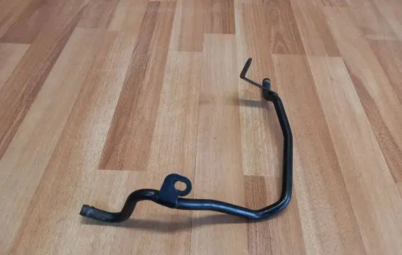 Volkswagen Touareg I Engine coolant pipe/hose 7L6121071