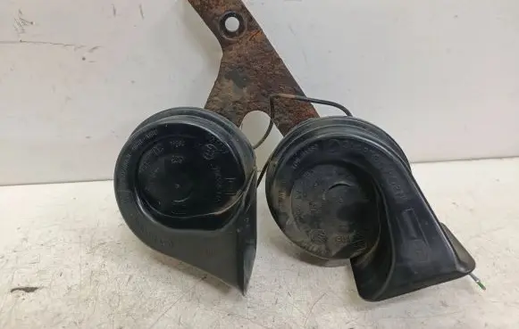 Peugeot 3008 I Horn signal