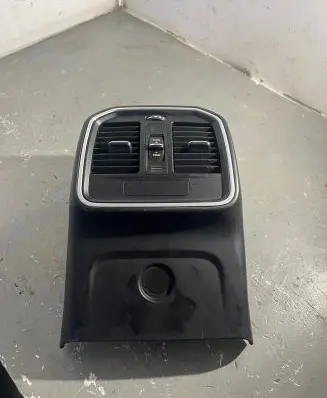 Porsche Macan (95B) Rear air vent grill 95B907049G 95B819203G