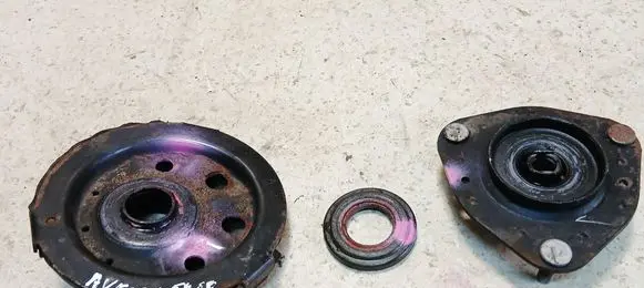 Toyota Avensis Verso Front upper strut mount 
