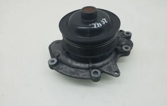 Mercedes-Benz E W212 Water pump A6422010710