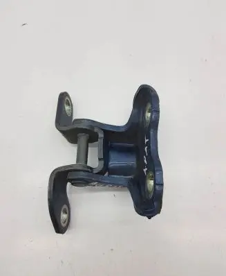 Toyota Auris E180 Rear door lower hinge