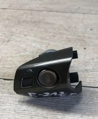 Mercedes-Benz E W212 Front door lock (next to the handle) A2047600118