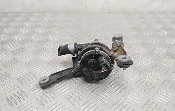 Hyundai Kona I Electric auxiliary coolant/water pump 369100E650