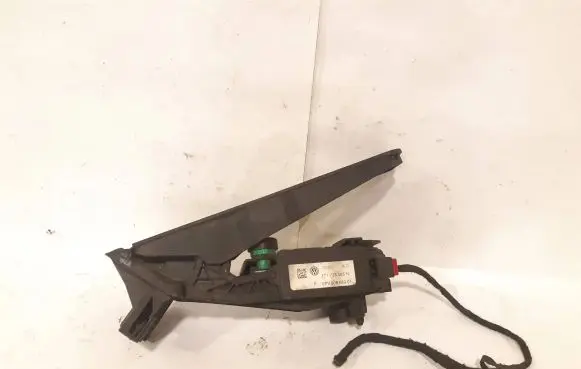 Volkswagen Touran I Accelerator throttle pedal 1T1723503H 6PV00868901