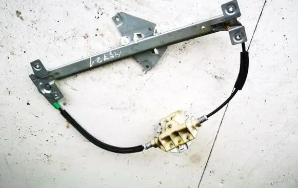 Mitsubishi Space Star Front door window regulator with motor 