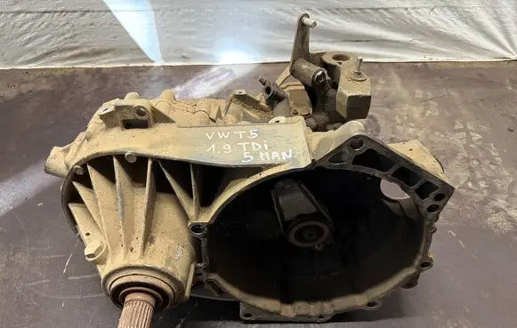 Volkswagen Transporter - Caravelle T5 Manual 5 speed gearbox 02Z301103D JCF